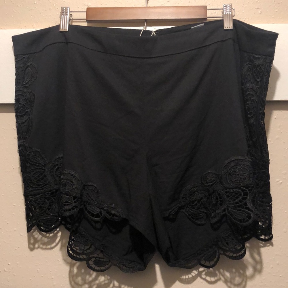 Torrid black lace shorts